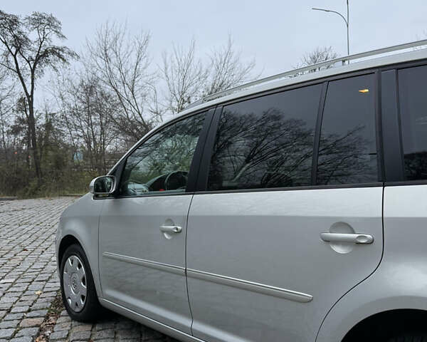 Сірий Фольксваген Туран, об'ємом двигуна 1.39 л та пробігом 182 тис. км за 7950 $, фото 15 на Automoto.ua