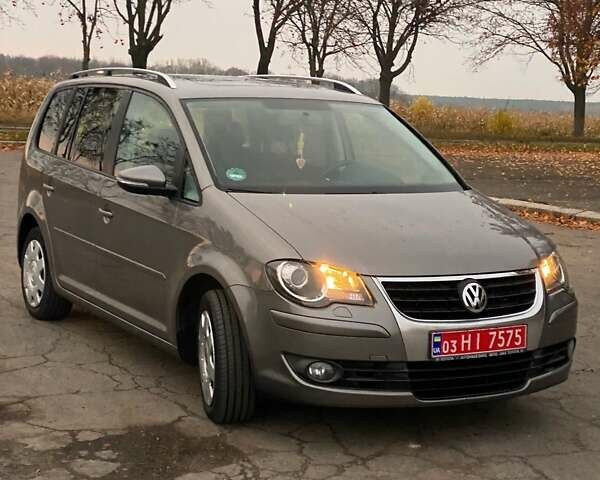 Сірий Фольксваген Туран, об'ємом двигуна 1.4 л та пробігом 174 тис. км за 6999 $, фото 3 на Automoto.ua