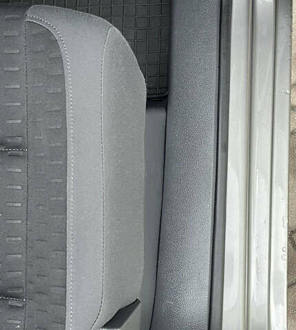 Серый Фольксваген Туран, объемом двигателя 1.6 л и пробегом 196 тыс. км за 8999 $, фото 134 на Automoto.ua