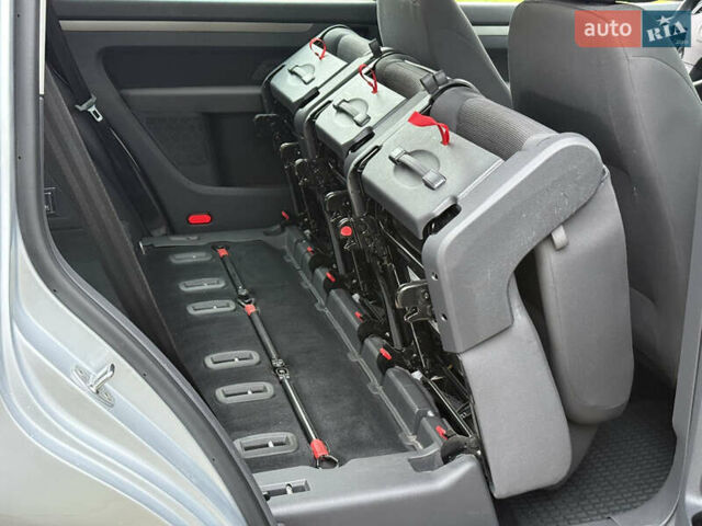 Серый Фольксваген Туран, объемом двигателя 1.6 л и пробегом 174 тыс. км за 7550 $, фото 43 на Automoto.ua