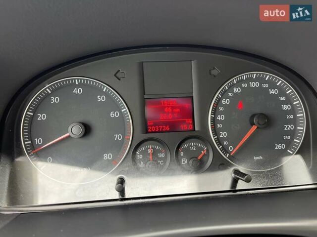 Сірий Фольксваген Туран, об'ємом двигуна 1.39 л та пробігом 204 тис. км за 7100 $, фото 22 на Automoto.ua