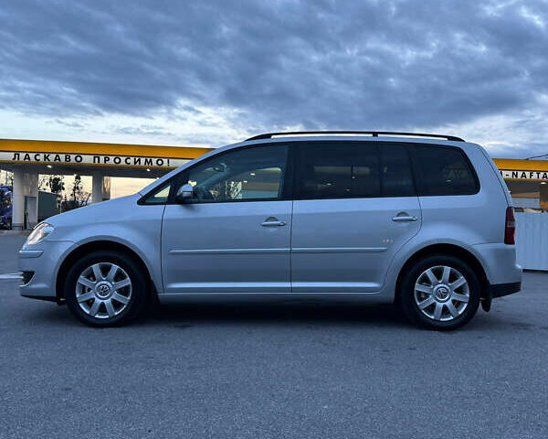 Сірий Фольксваген Туран, об'ємом двигуна 1.6 л та пробігом 212 тис. км за 8499 $, фото 7 на Automoto.ua