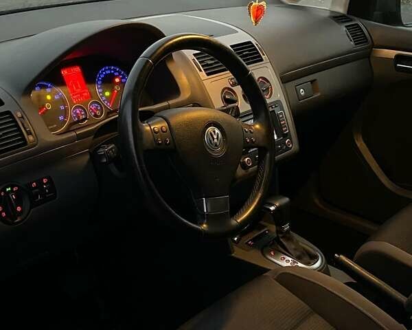 Сірий Фольксваген Туран, об'ємом двигуна 1.4 л та пробігом 174 тис. км за 6999 $, фото 11 на Automoto.ua