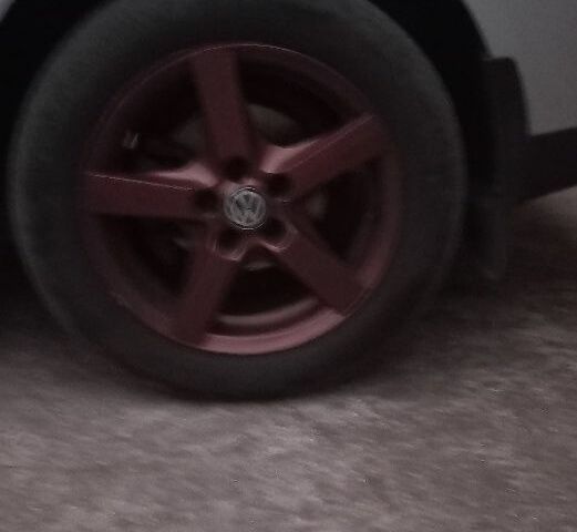 Серый Фольксваген Туран, объемом двигателя 1.4 л и пробегом 300 тыс. км за 7500 $, фото 3 на Automoto.ua