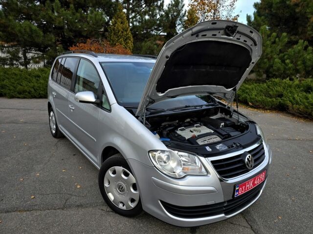 Сірий Фольксваген Туран, об'ємом двигуна 1.4 л та пробігом 190 тис. км за 6800 $, фото 23 на Automoto.ua