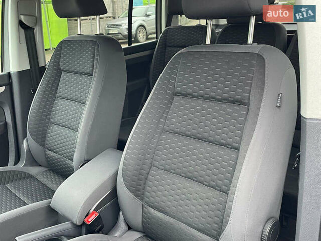 Серый Фольксваген Туран, объемом двигателя 1.6 л и пробегом 196 тыс. км за 8999 $, фото 156 на Automoto.ua