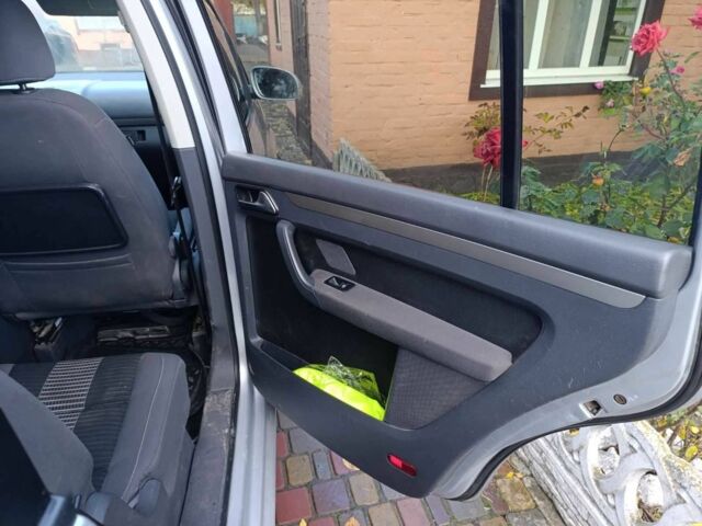 Сірий Фольксваген Туран, об'ємом двигуна 1.4 л та пробігом 215 тис. км за 7500 $, фото 10 на Automoto.ua