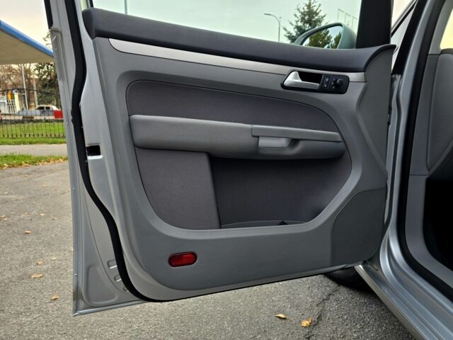 Сірий Фольксваген Туран, об'ємом двигуна 1.4 л та пробігом 190 тис. км за 6800 $, фото 16 на Automoto.ua