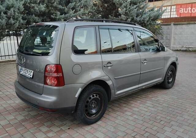 Сірий Фольксваген Туран, об'ємом двигуна 1.97 л та пробігом 214 тис. км за 6500 $, фото 9 на Automoto.ua