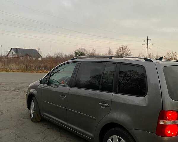 Сірий Фольксваген Туран, об'ємом двигуна 1.4 л та пробігом 174 тис. км за 6999 $, фото 6 на Automoto.ua