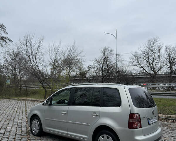 Сірий Фольксваген Туран, об'ємом двигуна 1.39 л та пробігом 182 тис. км за 7950 $, фото 4 на Automoto.ua