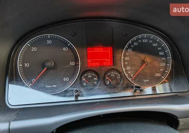 Сірий Фольксваген Туран, об'ємом двигуна 1.97 л та пробігом 214 тис. км за 6500 $, фото 2 на Automoto.ua