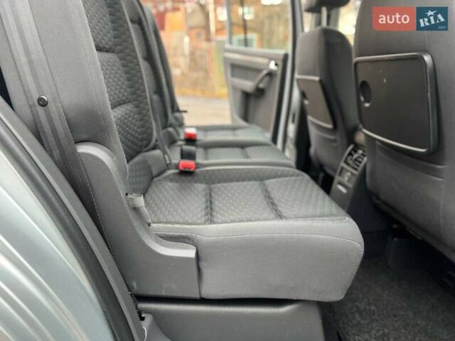 Серый Фольксваген Туран, объемом двигателя 1.6 л и пробегом 198 тыс. км за 8399 $, фото 61 на Automoto.ua