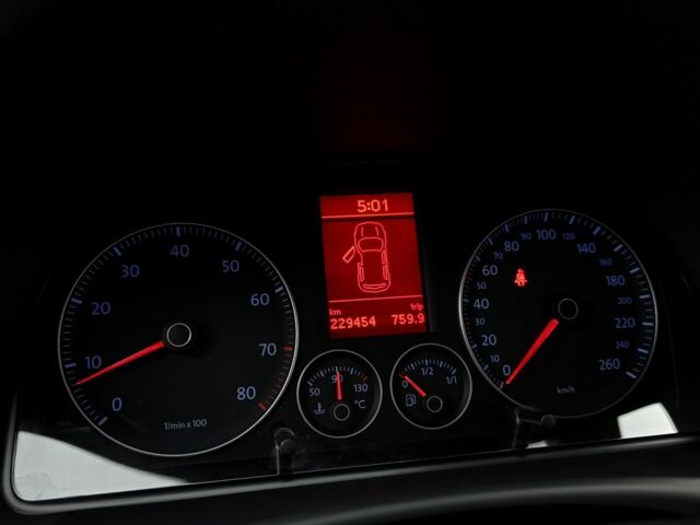 Сірий Фольксваген Туран, об'ємом двигуна 1.4 л та пробігом 190 тис. км за 6800 $, фото 18 на Automoto.ua