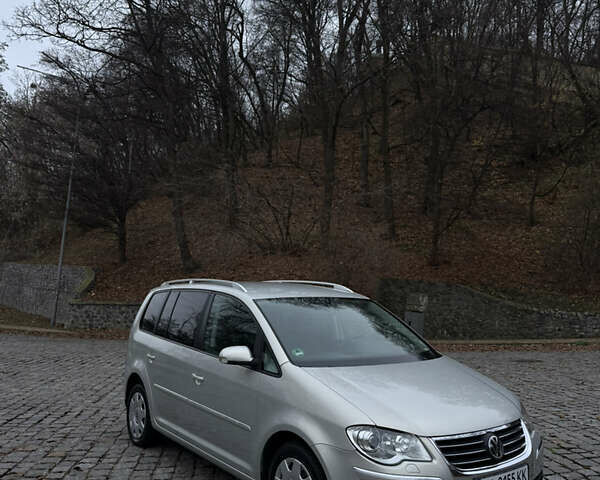 Сірий Фольксваген Туран, об'ємом двигуна 1.39 л та пробігом 182 тис. км за 7950 $, фото 10 на Automoto.ua