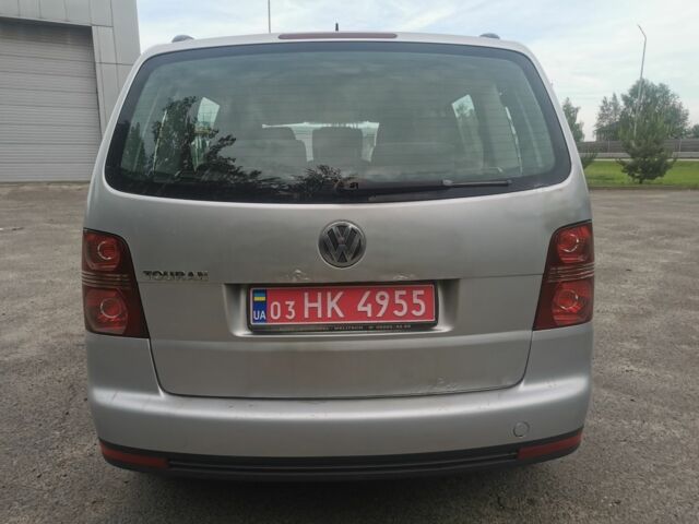 Серый Фольксваген Туран, объемом двигателя 1.6 л и пробегом 190 тыс. км за 5000 $, фото 5 на Automoto.ua