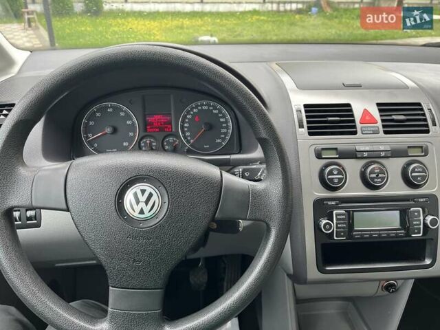 Сірий Фольксваген Туран, об'ємом двигуна 1.39 л та пробігом 204 тис. км за 7100 $, фото 18 на Automoto.ua