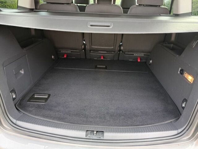 Сірий Фольксваген Туран, об'ємом двигуна 1.6 л та пробігом 213 тис. км за 8600 $, фото 17 на Automoto.ua