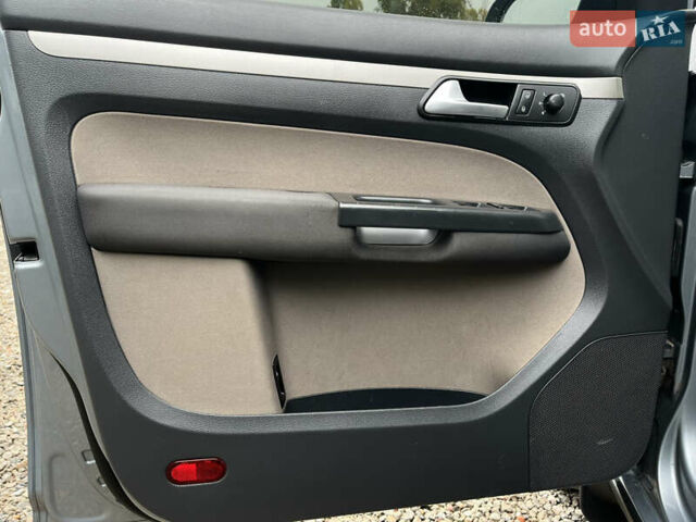 Сірий Фольксваген Туран, об'ємом двигуна 1.4 л та пробігом 197 тис. км за 7600 $, фото 10 на Automoto.ua