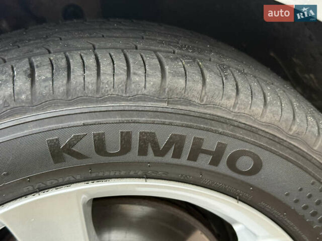 Серый Фольксваген Туран, объемом двигателя 1.6 л и пробегом 174 тыс. км за 7450 $, фото 65 на Automoto.ua