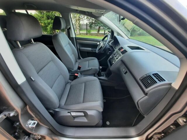 Серый Фольксваген Туран, объемом двигателя 1.6 л и пробегом 130 тыс. км за 7500 $, фото 10 на Automoto.ua