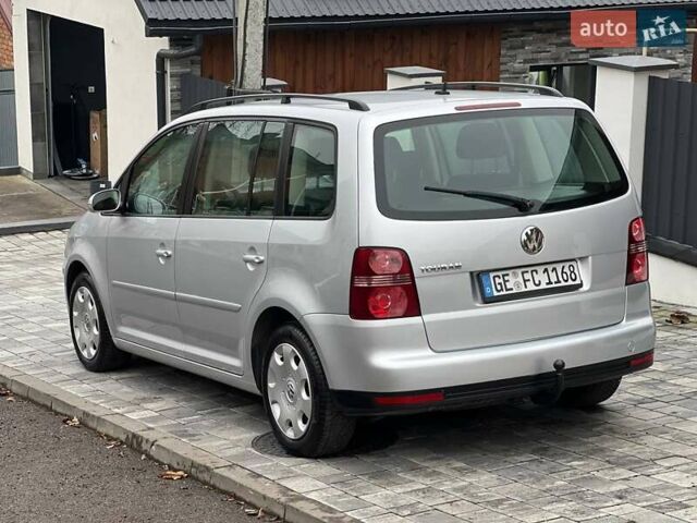 Серый Фольксваген Туран, объемом двигателя 1.6 л и пробегом 198 тыс. км за 8399 $, фото 46 на Automoto.ua