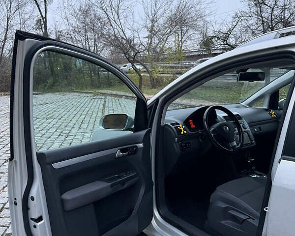 Сірий Фольксваген Туран, об'ємом двигуна 1.39 л та пробігом 182 тис. км за 7950 $, фото 28 на Automoto.ua