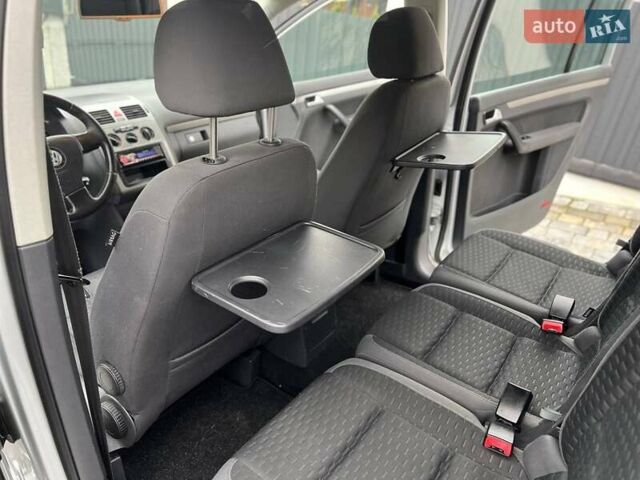 Серый Фольксваген Туран, объемом двигателя 1.6 л и пробегом 198 тыс. км за 8399 $, фото 60 на Automoto.ua