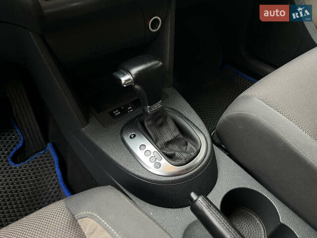 Сірий Фольксваген Туран, об'ємом двигуна 1.4 л та пробігом 197 тис. км за 7600 $, фото 22 на Automoto.ua