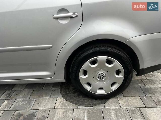 Серый Фольксваген Туран, объемом двигателя 1.6 л и пробегом 198 тыс. км за 8399 $, фото 35 на Automoto.ua