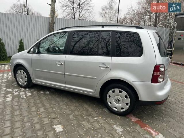 Серый Фольксваген Туран, объемом двигателя 1.6 л и пробегом 185 тыс. км за 8350 $, фото 27 на Automoto.ua