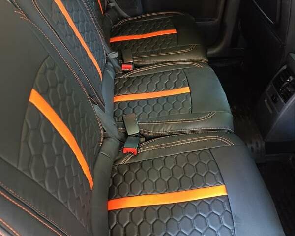 Серый Фольксваген Туран, объемом двигателя 1.9 л и пробегом 237 тыс. км за 7600 $, фото 2 на Automoto.ua