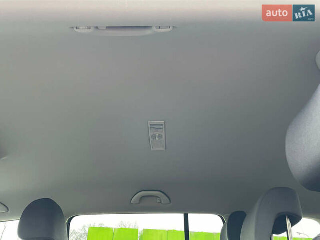 Серый Фольксваген Туран, объемом двигателя 1.6 л и пробегом 196 тыс. км за 8999 $, фото 39 на Automoto.ua