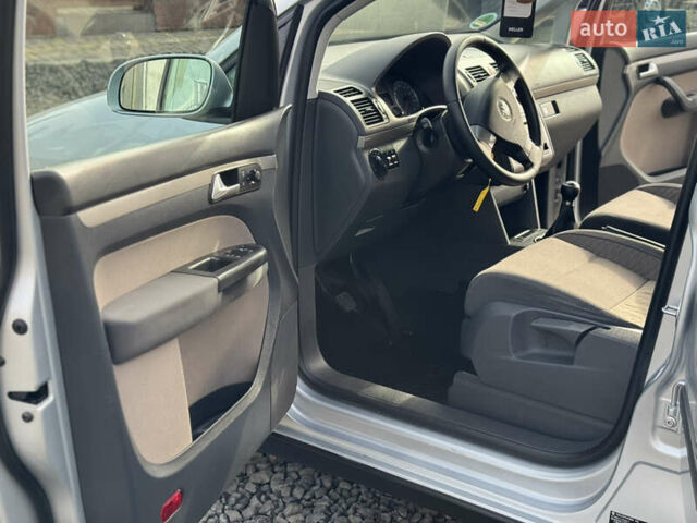 Сірий Фольксваген Туран, об'ємом двигуна 1.4 л та пробігом 197 тис. км за 7690 $, фото 25 на Automoto.ua