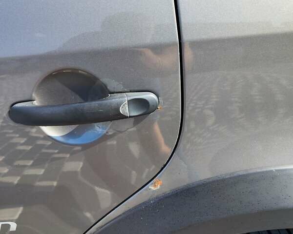 Серый Фольксваген Туран, объемом двигателя 1.9 л и пробегом 310 тыс. км за 7799 $, фото 23 на Automoto.ua