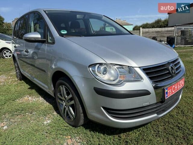 Серый Фольксваген Туран, объемом двигателя 1.6 л и пробегом 230 тыс. км за 7770 $, фото 10 на Automoto.ua