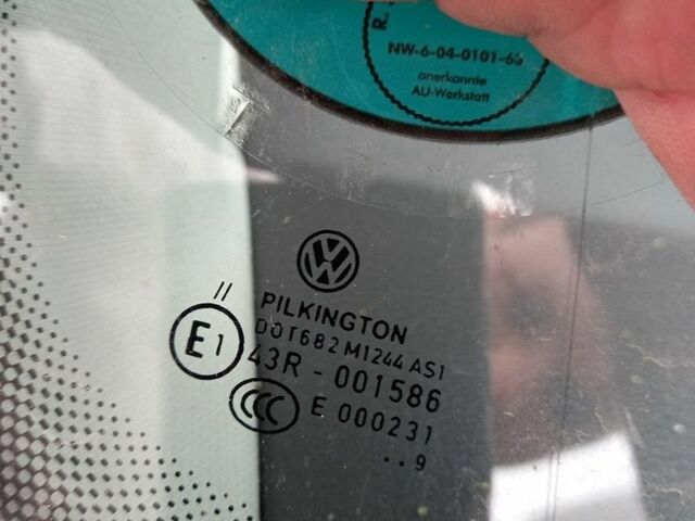 Серый Фольксваген Туран, объемом двигателя 1.4 л и пробегом 186 тыс. км за 2700 $, фото 2 на Automoto.ua