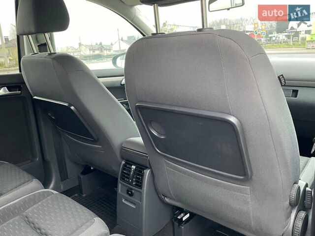 Серый Фольксваген Туран, объемом двигателя 1.6 л и пробегом 196 тыс. км за 8999 $, фото 34 на Automoto.ua