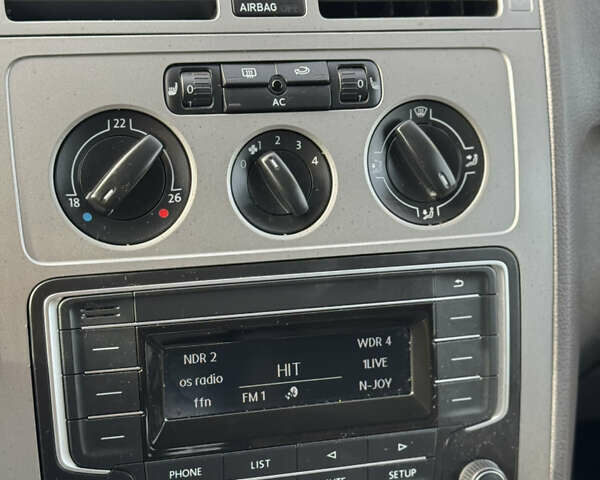 Сірий Фольксваген Туран, об'ємом двигуна 1.4 л та пробігом 197 тис. км за 7690 $, фото 41 на Automoto.ua