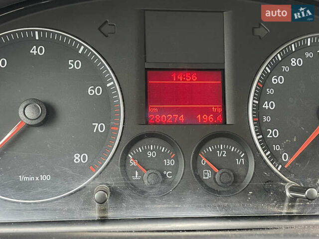 Серый Фольксваген Туран, объемом двигателя 1.39 л и пробегом 284 тыс. км за 6550 $, фото 8 на Automoto.ua