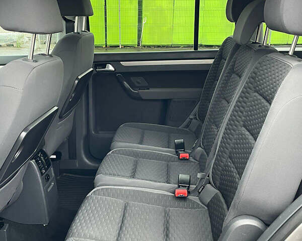 Серый Фольксваген Туран, объемом двигателя 1.6 л и пробегом 196 тыс. км за 8999 $, фото 98 на Automoto.ua