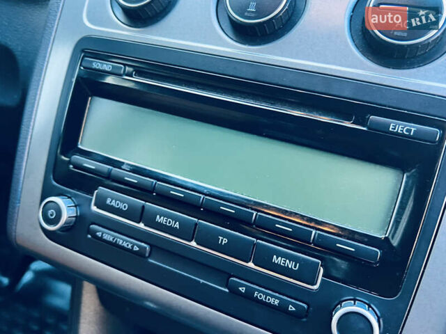 Сірий Фольксваген Туран, об'ємом двигуна 0 л та пробігом 235 тис. км за 7998 $, фото 25 на Automoto.ua