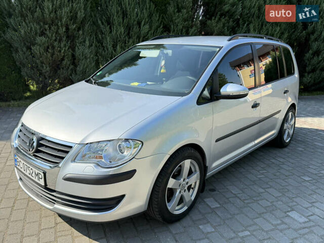 Сірий Фольксваген Туран, об'ємом двигуна 1.9 л та пробігом 236 тис. км за 8999 $, фото 13 на Automoto.ua