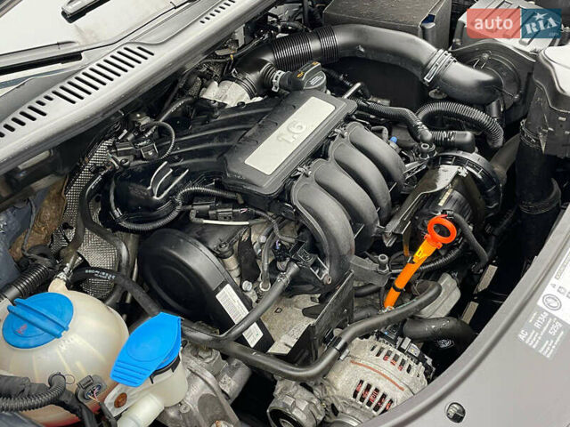 Серый Фольксваген Туран, объемом двигателя 1.6 л и пробегом 196 тыс. км за 8999 $, фото 151 на Automoto.ua