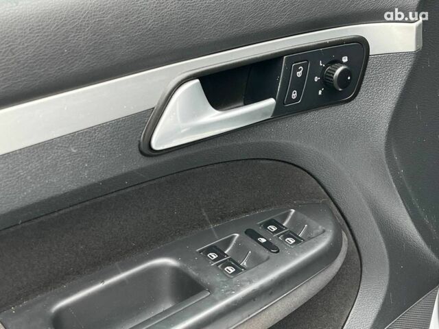 Серый Фольксваген Туран, объемом двигателя 1.4 л и пробегом 256 тыс. км за 7490 $, фото 28 на Automoto.ua