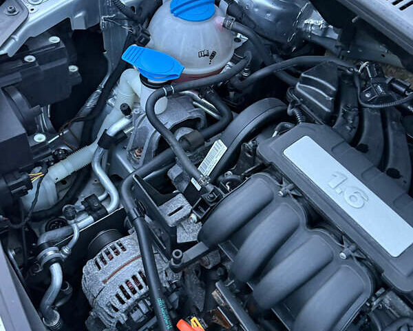 Сірий Фольксваген Туран, об'ємом двигуна 1.6 л та пробігом 212 тис. км за 8499 $, фото 46 на Automoto.ua