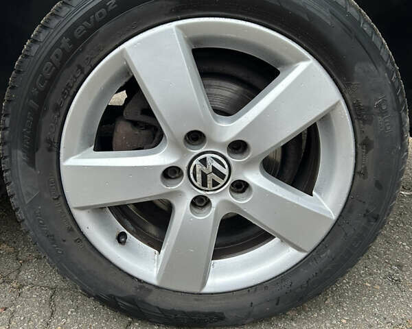 Серый Фольксваген Туран, объемом двигателя 1.6 л и пробегом 221 тыс. км за 8250 $, фото 30 на Automoto.ua