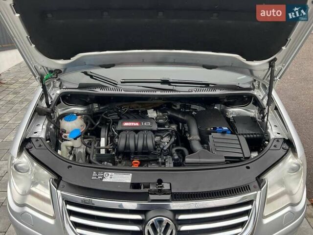 Серый Фольксваген Туран, объемом двигателя 1.6 л и пробегом 198 тыс. км за 8399 $, фото 78 на Automoto.ua
