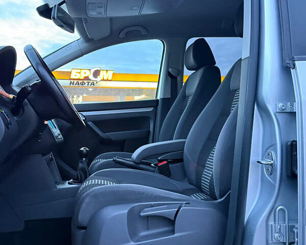 Сірий Фольксваген Туран, об'ємом двигуна 1.6 л та пробігом 212 тис. км за 8499 $, фото 35 на Automoto.ua