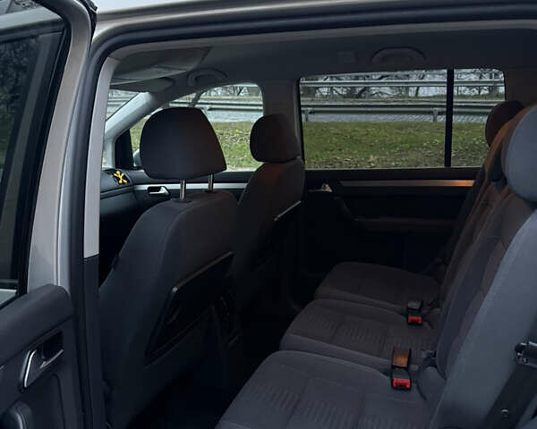 Сірий Фольксваген Туран, об'ємом двигуна 1.39 л та пробігом 182 тис. км за 7950 $, фото 23 на Automoto.ua